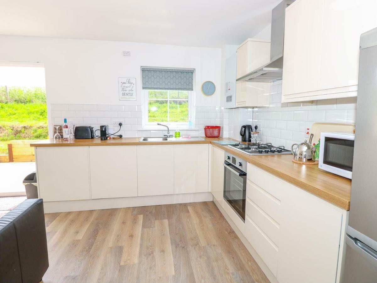 6 Yarmouth Cottages Freshwater Bagian luar foto