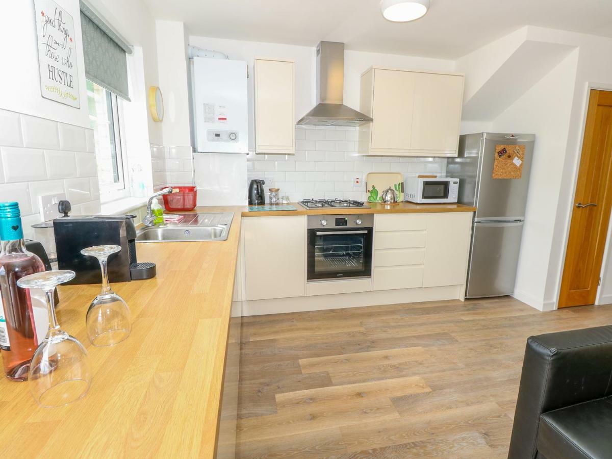 6 Yarmouth Cottages Freshwater Bagian luar foto