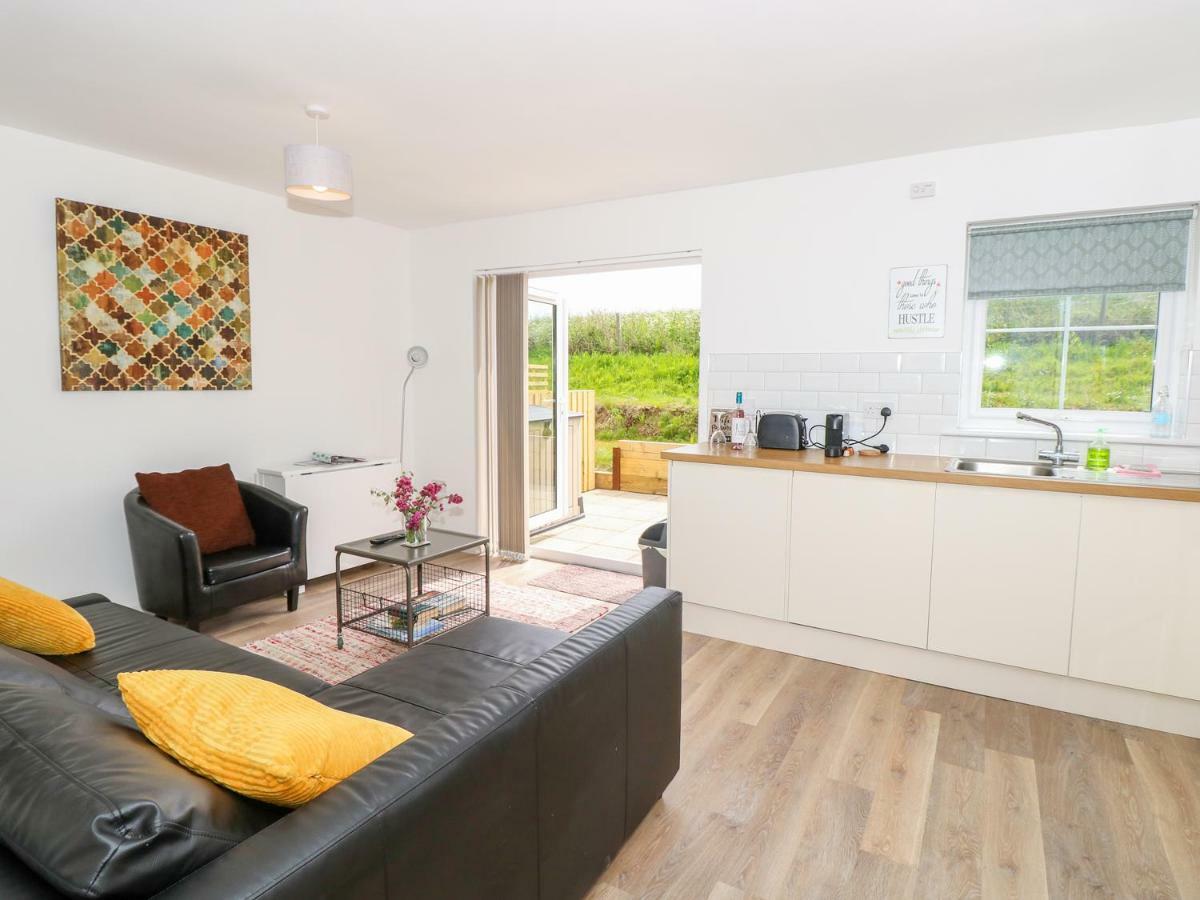 6 Yarmouth Cottages Freshwater Bagian luar foto