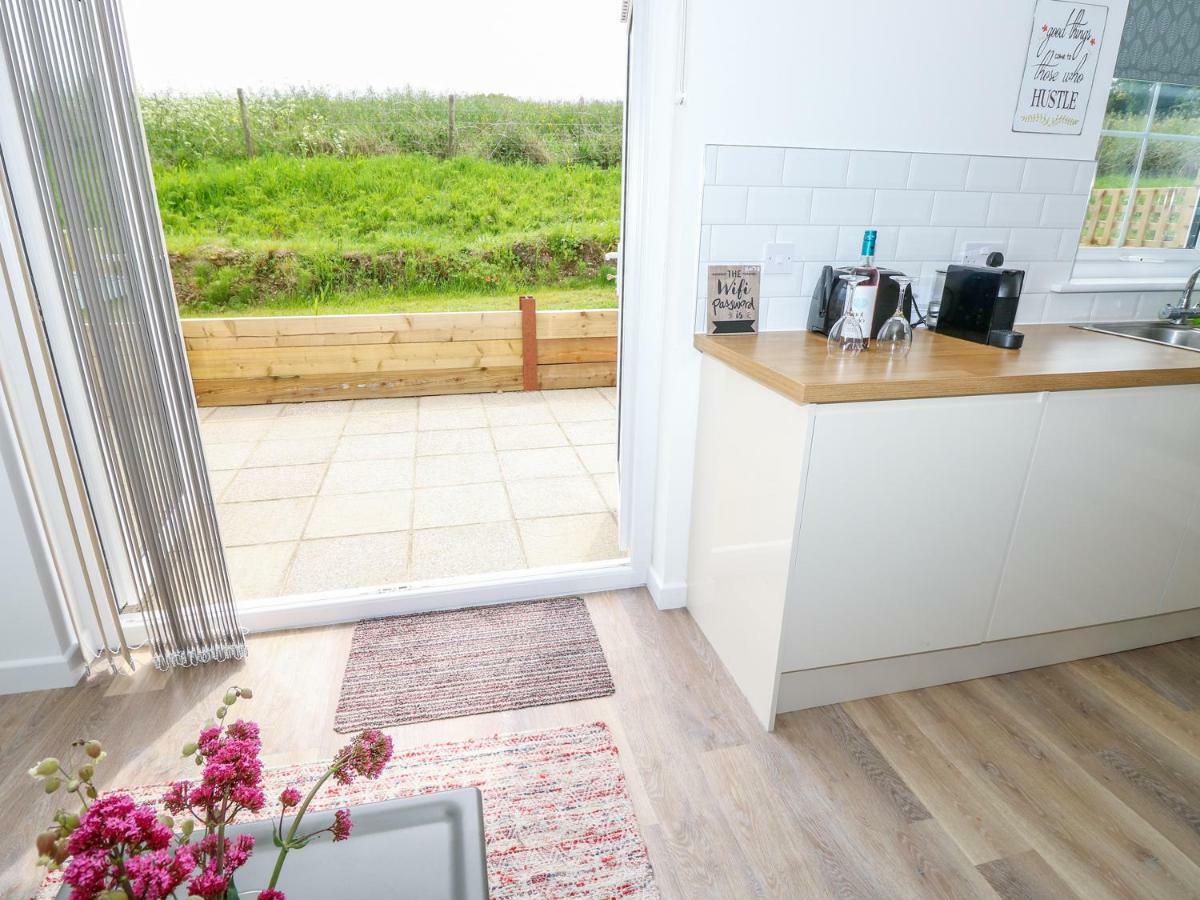6 Yarmouth Cottages Freshwater Bagian luar foto
