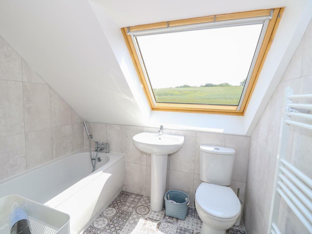 6 Yarmouth Cottages Freshwater Bagian luar foto