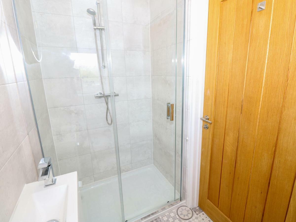 6 Yarmouth Cottages Freshwater Bagian luar foto